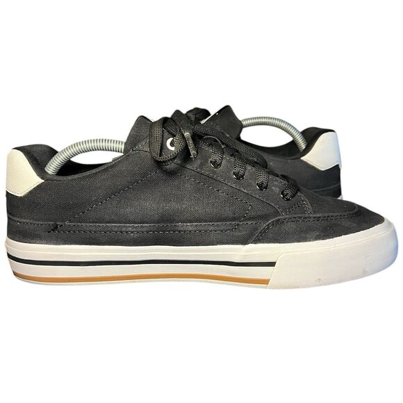 PUMA Court Classic Vulcanized Lace Up Sneakers Men’s Shoe Size 11, 396353-03